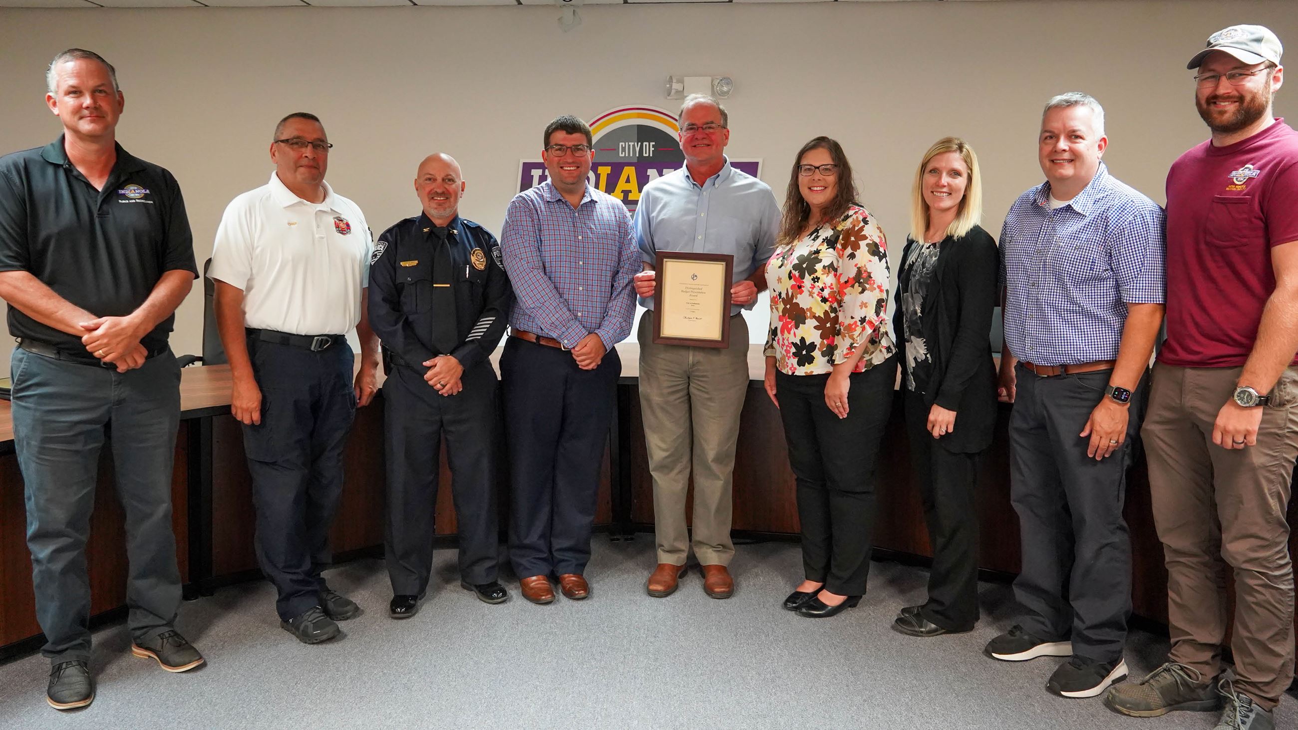 Group photo of City Department Head posing for a photo with the 2023 GFOA Budget Presentation Award.